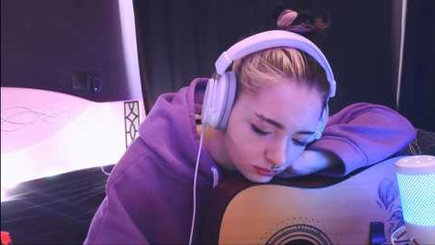avi_nile @ stripchat on 20240131