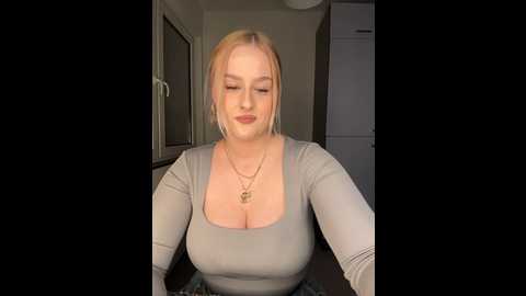 busty_fiona @ stripchat on 20240201