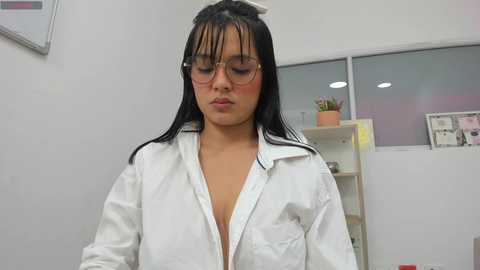 lola_sweet_18 @ stripchat on 20240221