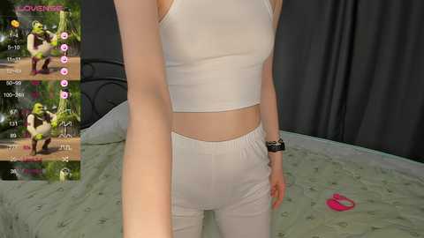 loricrams @ stripchat on 20240401