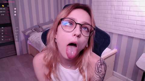 sophie_lillis @ stripchat on 20240420