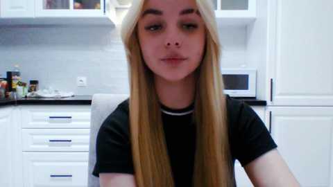 little_moonsterr @ stripchat on 20240510