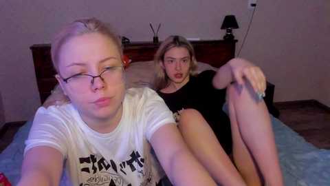 blondes_meow @ stripchat on 20240520