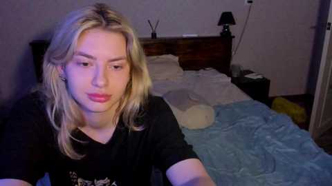 blondes_meow @ stripchat on 20240520