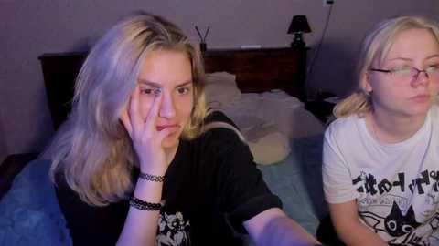 blondes_meow @ stripchat on 20240520