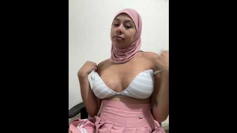 leanneclark @ stripchat on 20240617