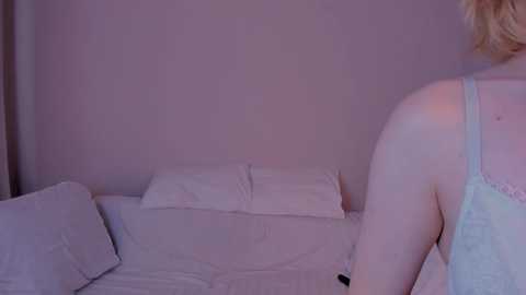 horny_elle @ stripchat on 20240709